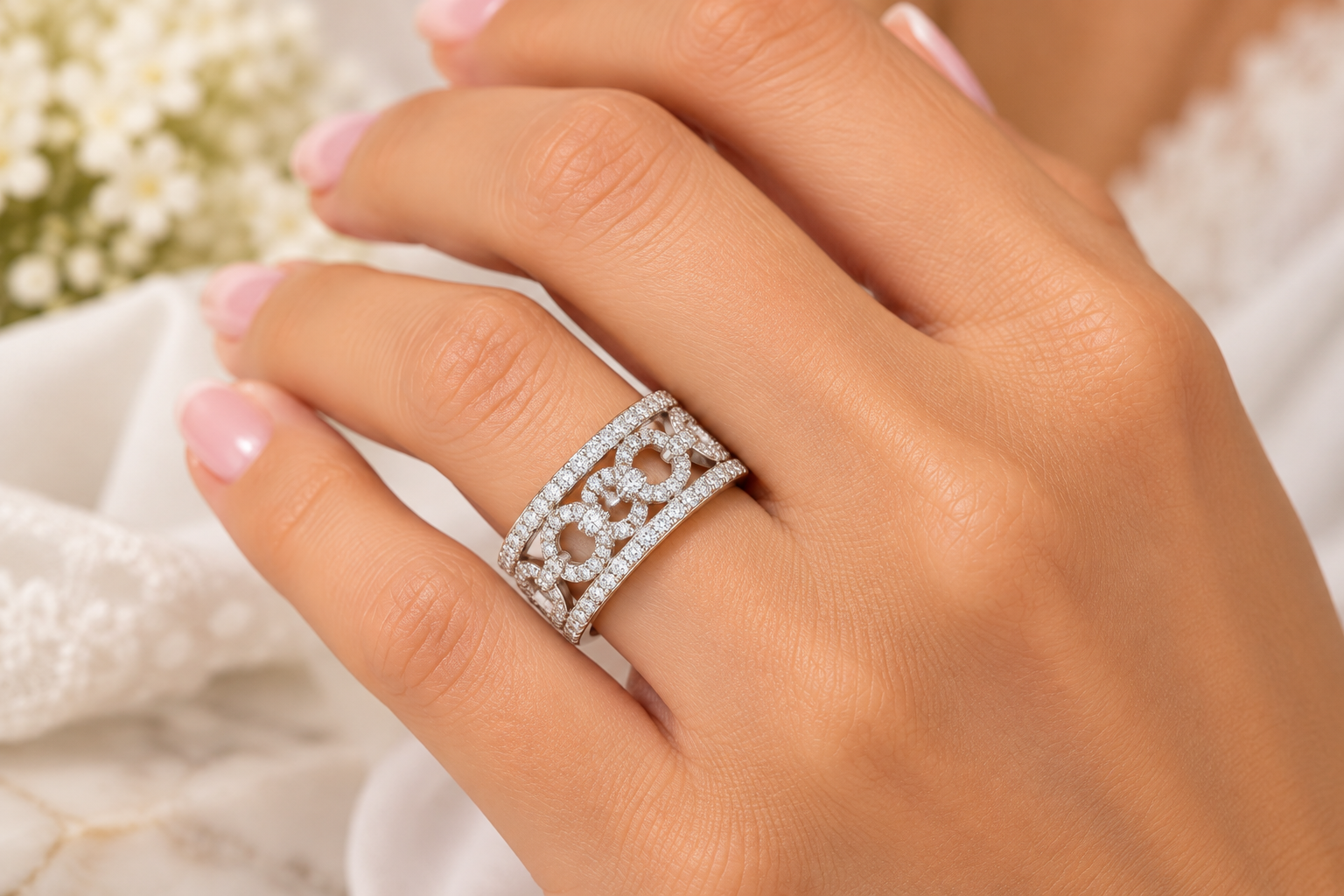 Diamond Link Motif Band Ring in White Gold - Image 2