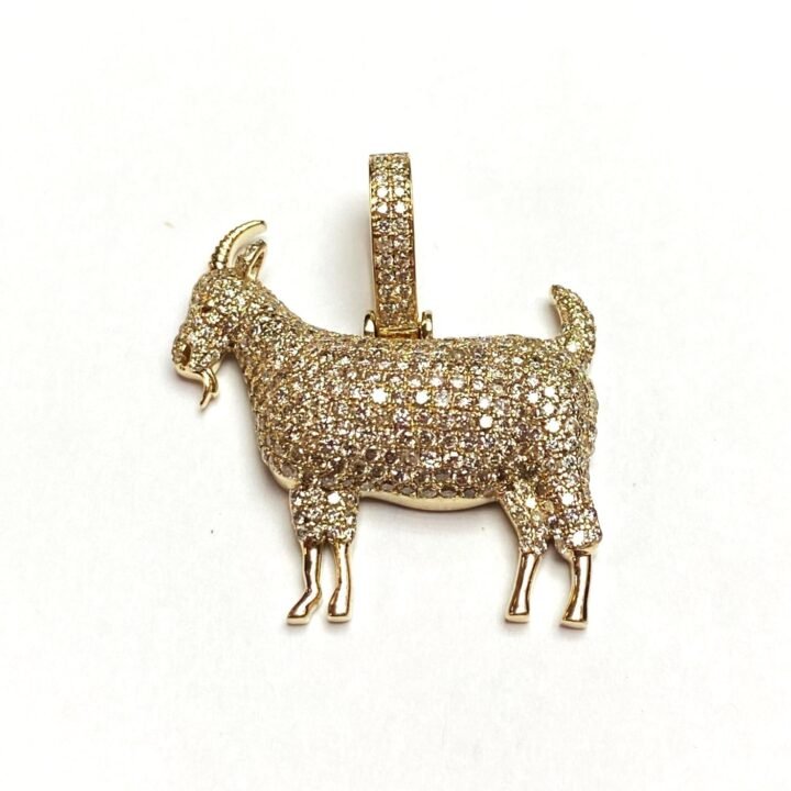 Pavé Diamond Goat Charm Pendant in Yellow Gold